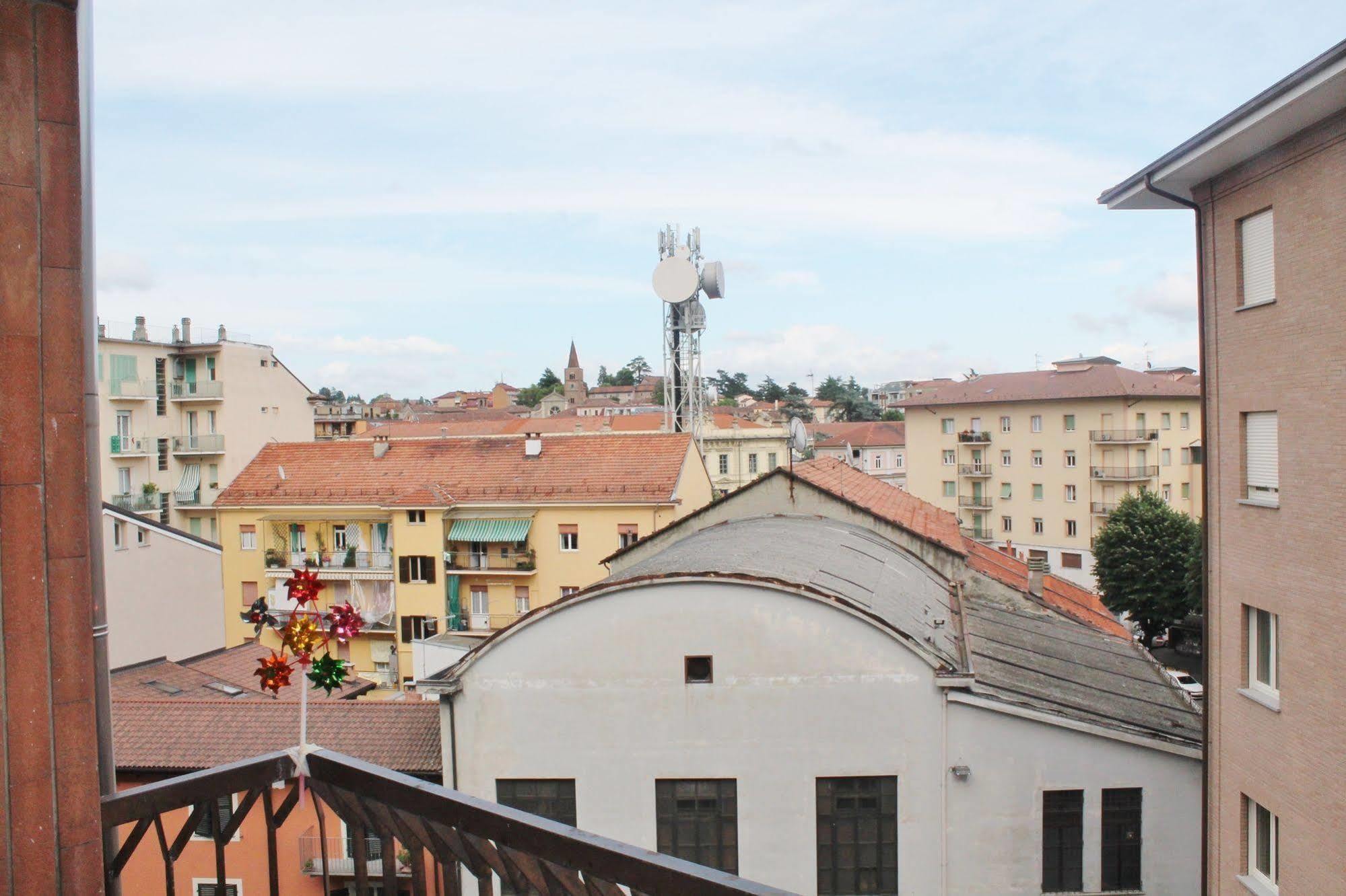 Appartamento Lella Con Meravigliosa Vista Vicino Alle Terme Acqui Terme Exterior foto